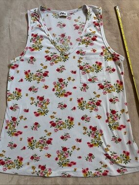 Pulse White Floral Ribbed V-Neck Tank Top